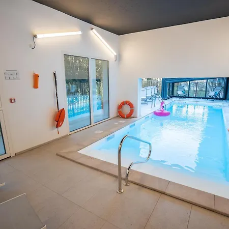 - Bordeaux-merignac By Ihg Отель 4*