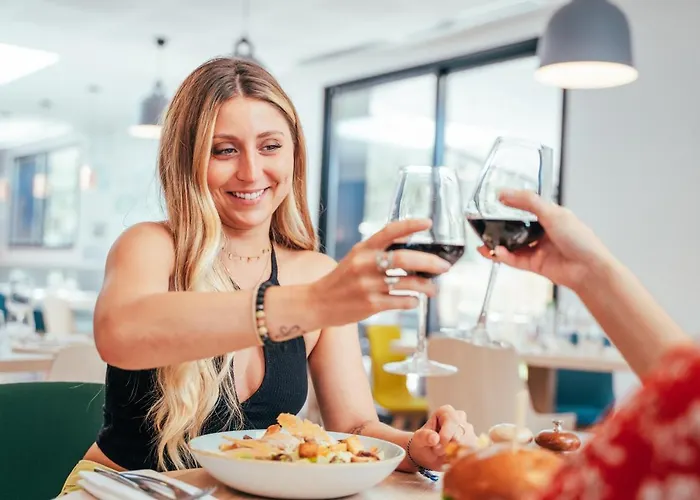 - Bordeaux-merignac By Ihg Отель 4*