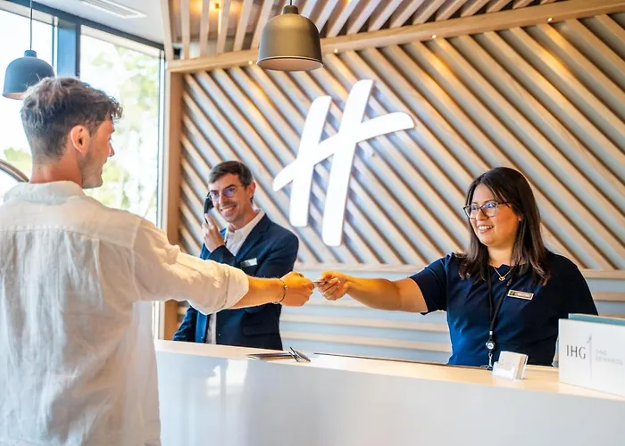 - Bordeaux-merignac By Ihg Отель Мериньяк