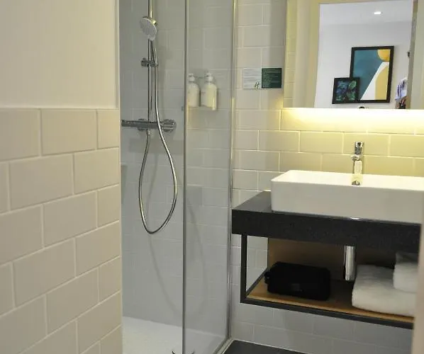 - Bordeaux-merignac By Ihg Hotel Mérignac