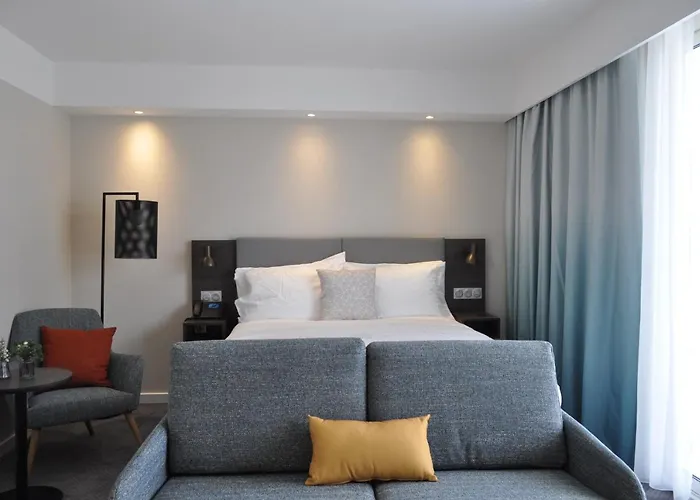 Отель - Bordeaux-merignac By Ihg Мериньяк